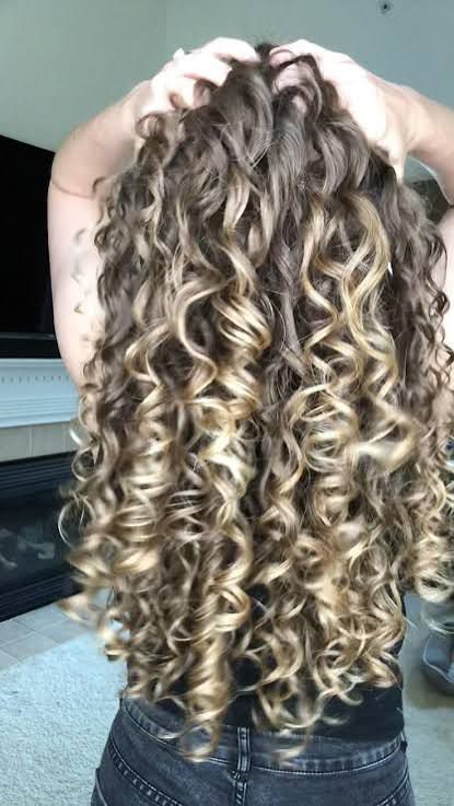 Amanda Spiral Curls